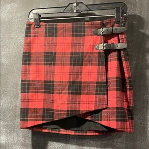 Tildon Red and Black Tartan Mini Skirt. Plaid wrap kilt. Size xs